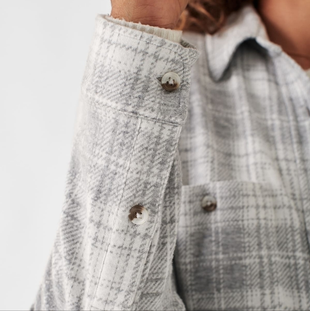 NEW Faherty Legend Sweater Shirt Button-Up Winter Clouds Plaid Gray Cream Med - Picture 13 of 13
